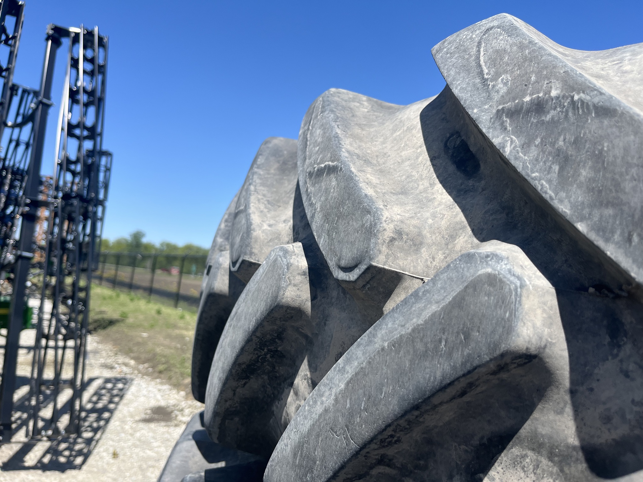 2019 John Deere R4044 Image 13