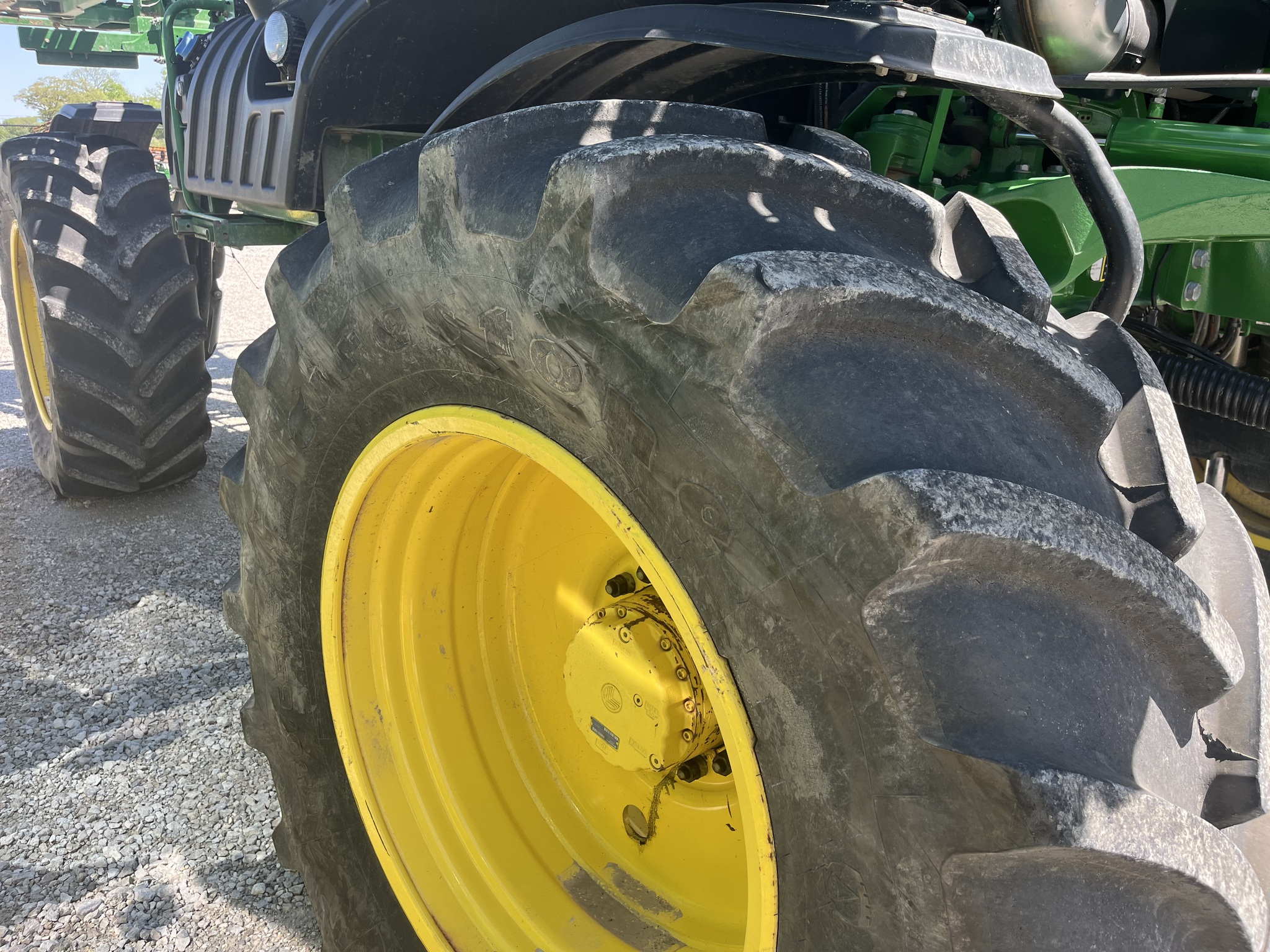 2019 John Deere R4044 Image 7