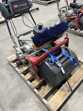 Used 2013 Toro FLEX 2100 Walking Greens Mowers at Horizon Ag & Turf in Calgary, AB - Photo2