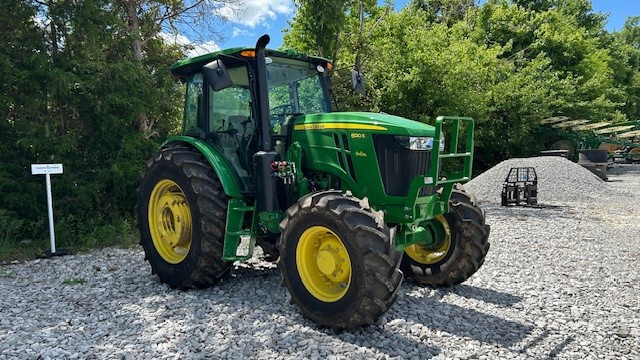 2023 John Deere 6120E