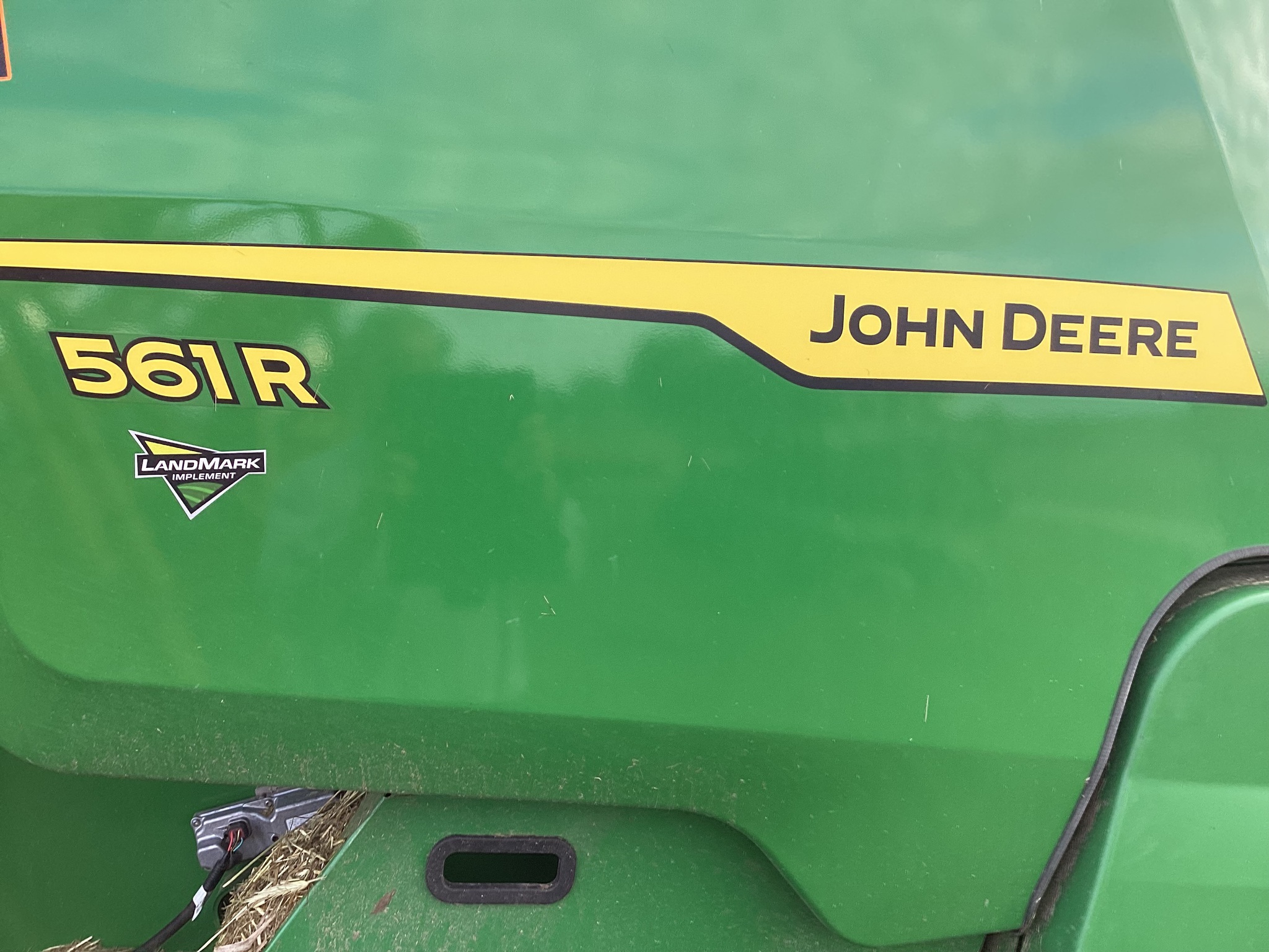 2024 John Deere 561R Image 10