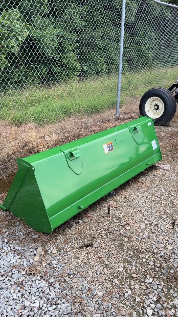 2024 John Deere 73 INCH BUCKET JD HOOKUP Image 1