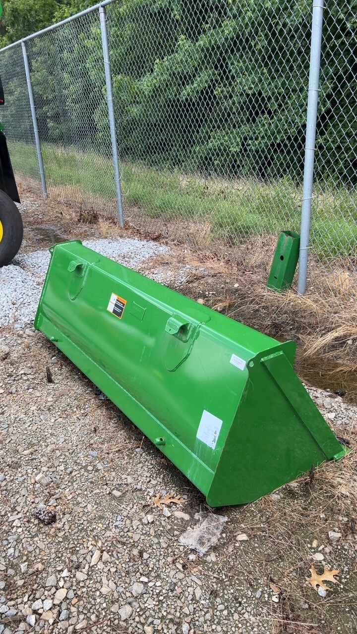 2024 John Deere 73 INCH BUCKET JD HOOKUP Image 3