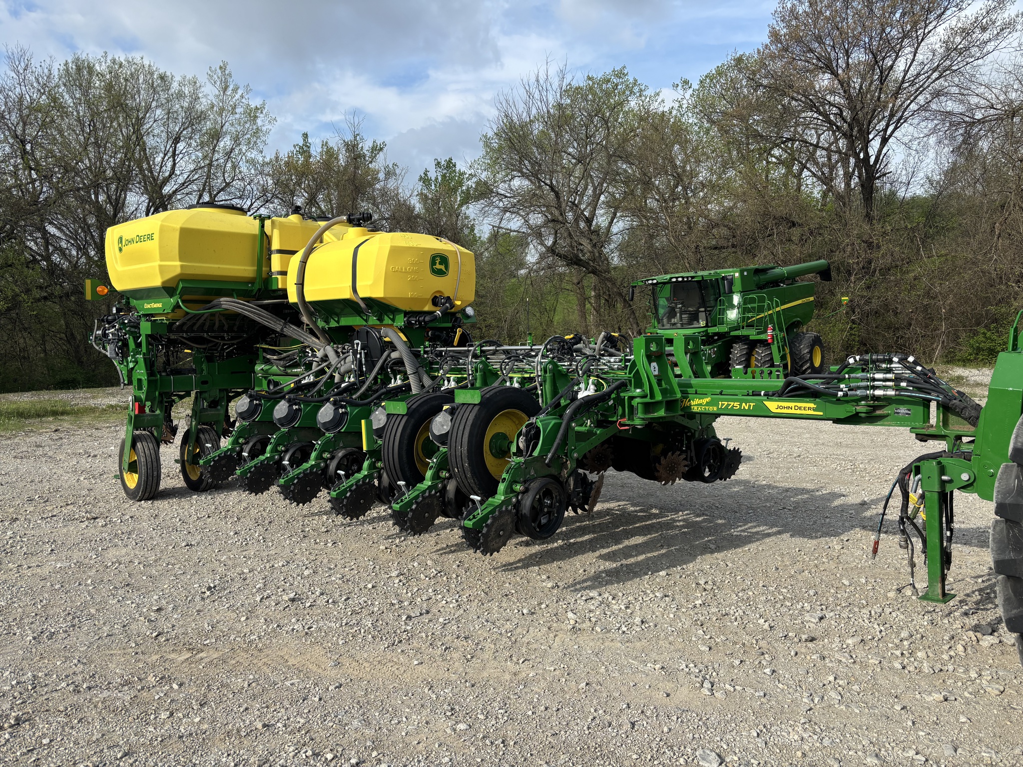  2024 John Deere 1775NT at Heritage Tractor in Atchison, KS