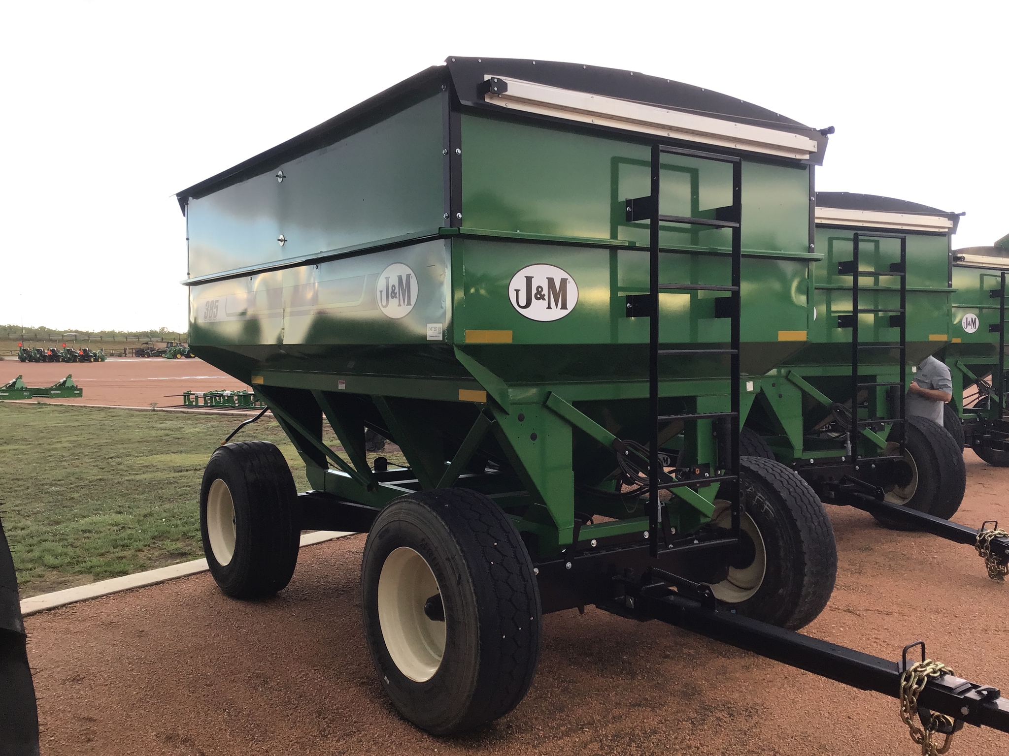 2023 J&M 385SD Image 1