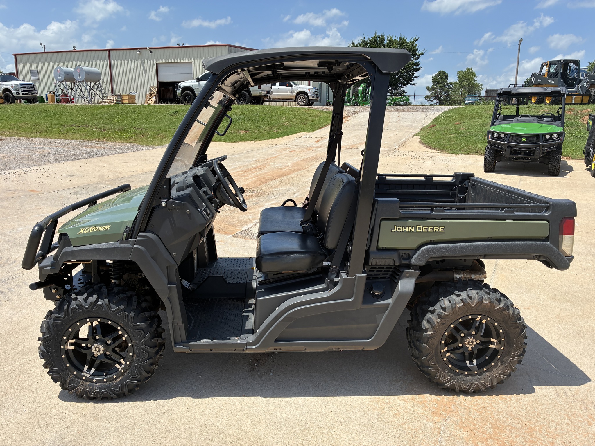 2021 John Deere XUV 835M Image 2