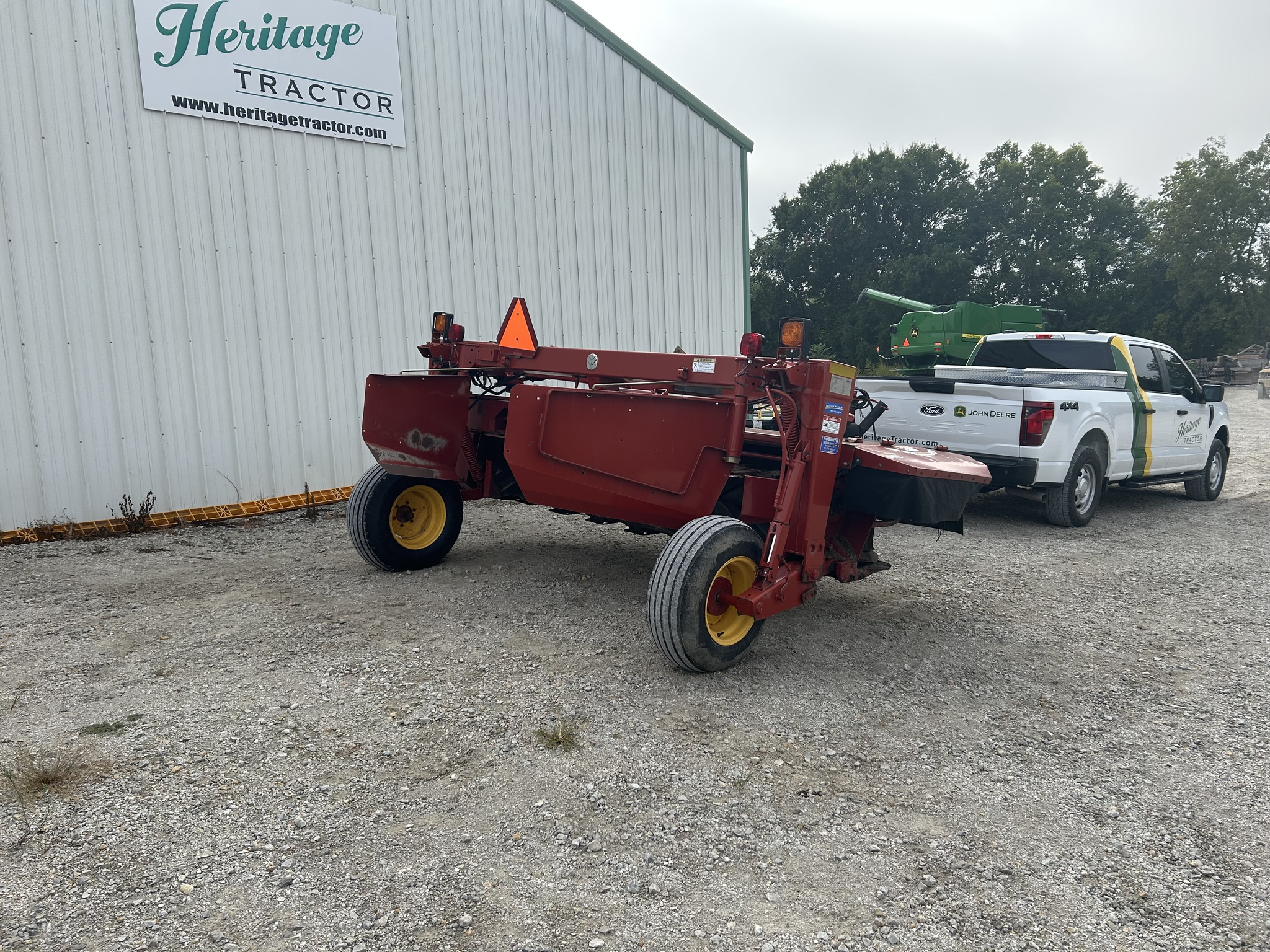  2013 New Holland H7230 at Heritage Tractor in Atchison, KS