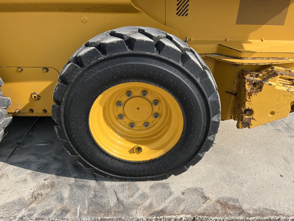 2024 John Deere 324G - Photo18