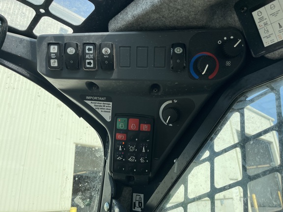 2024 John Deere 324G - Photo32