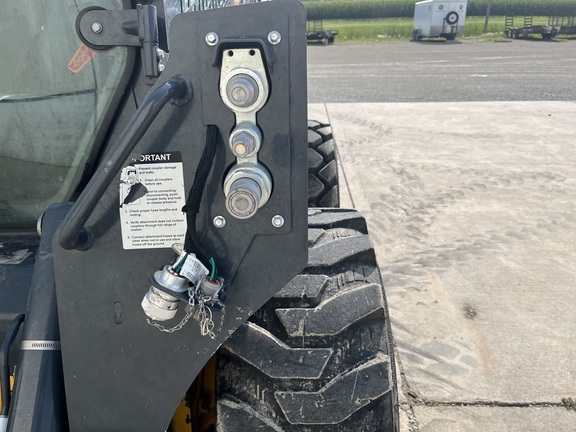 2024 John Deere 324G - Photo30