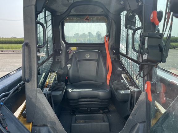 2024 John Deere 324G - Photo31