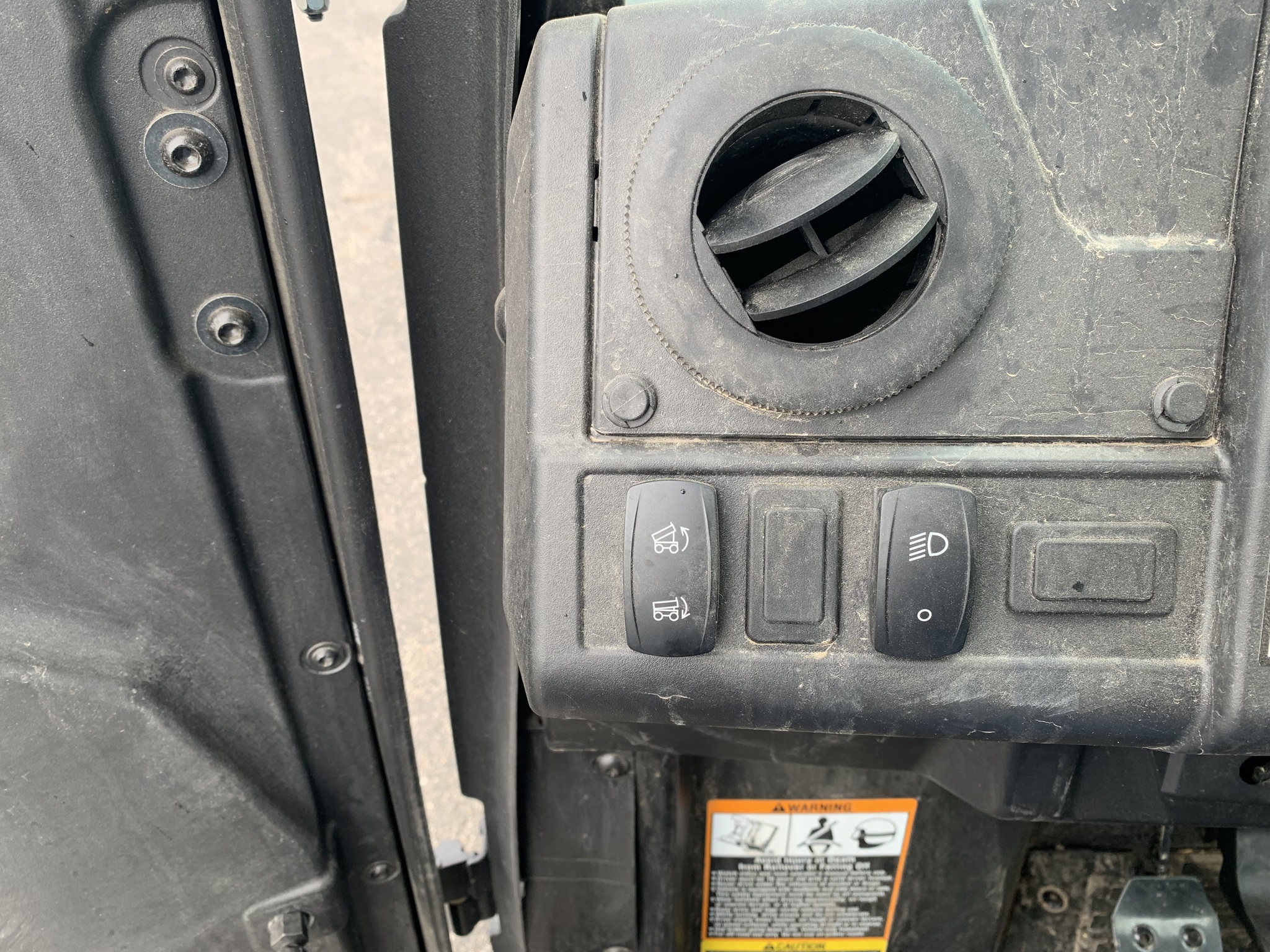 John Deere XUV 835M Image 9