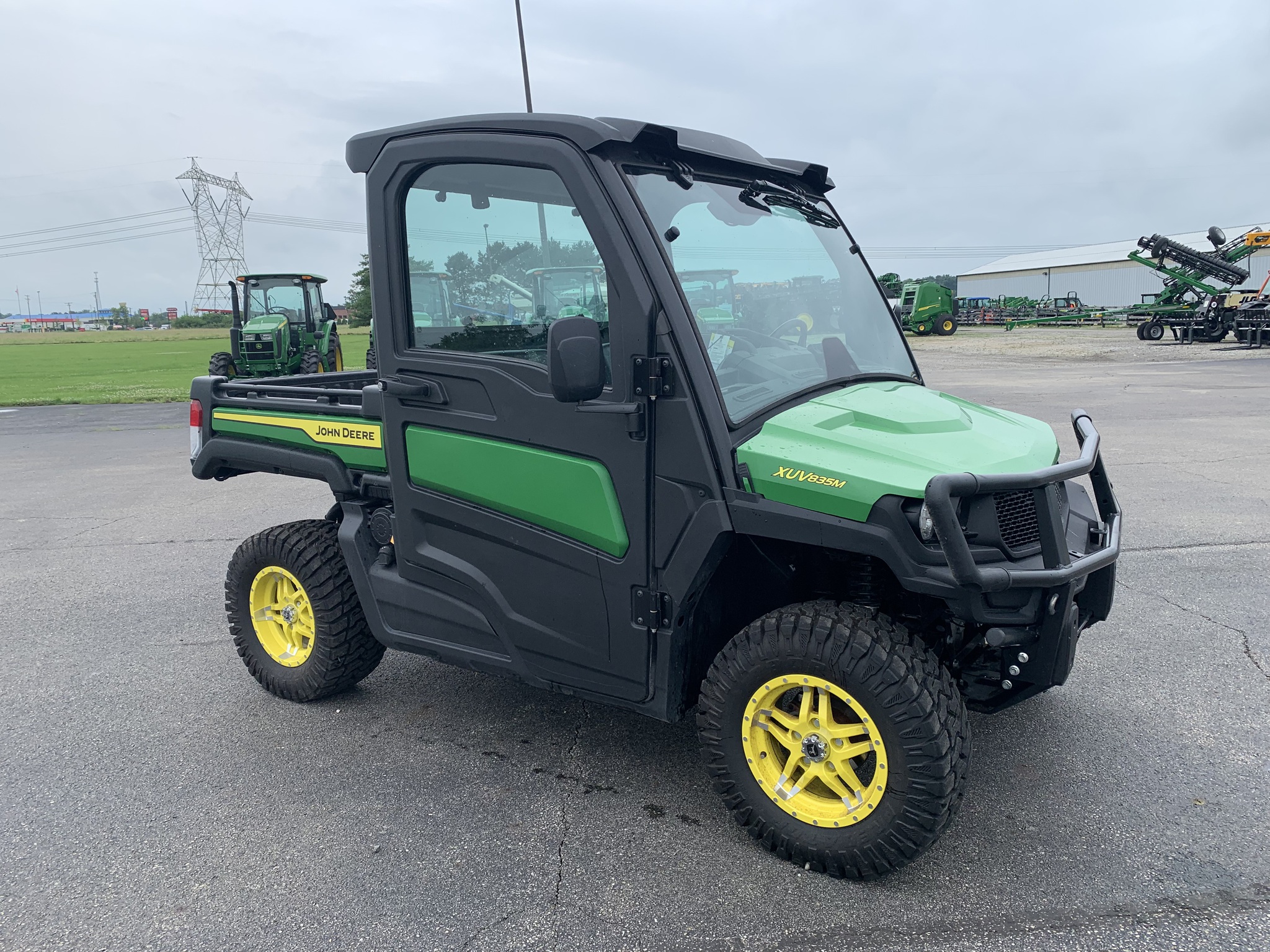 John Deere XUV 835M Image 2