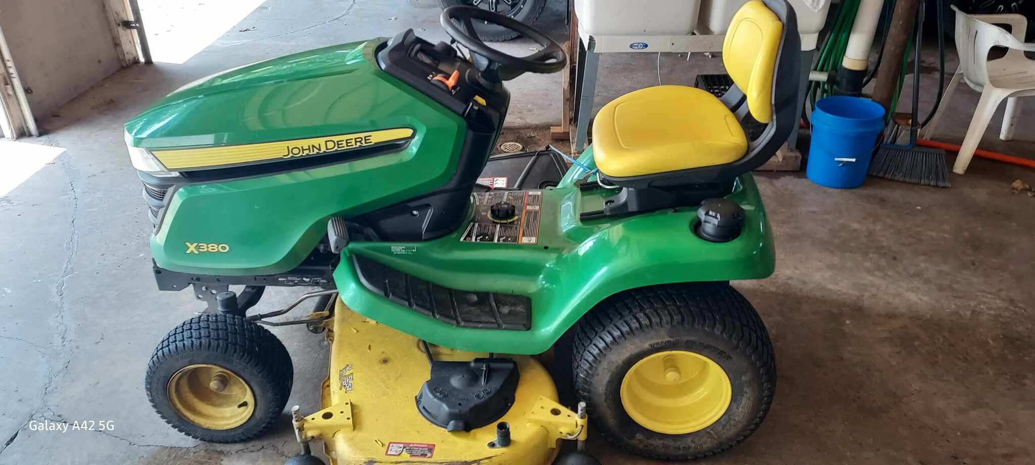 2020 John Deere X380 Image 2