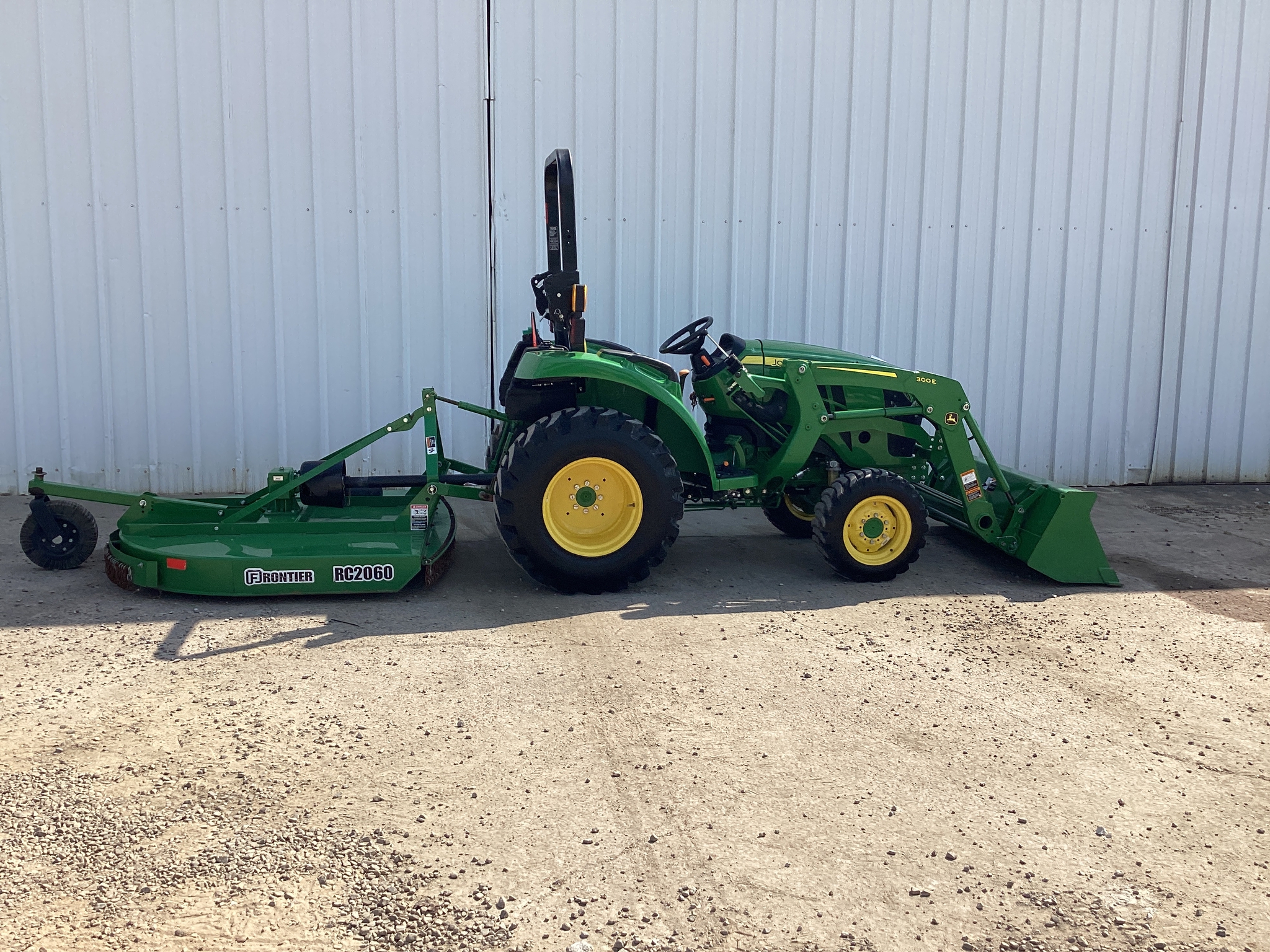2022 John Deere 3025D Image 6