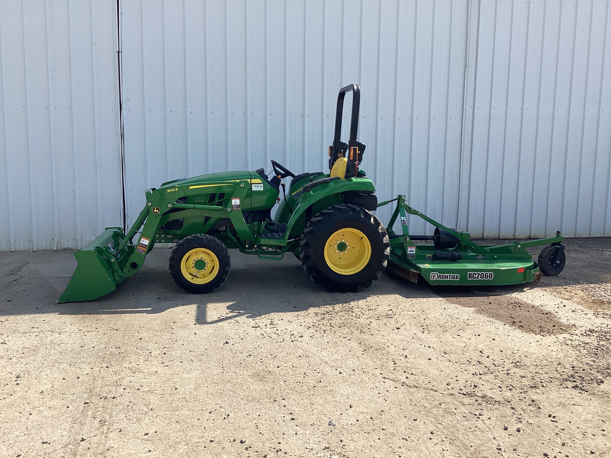 2022 John Deere 3025D Image 4