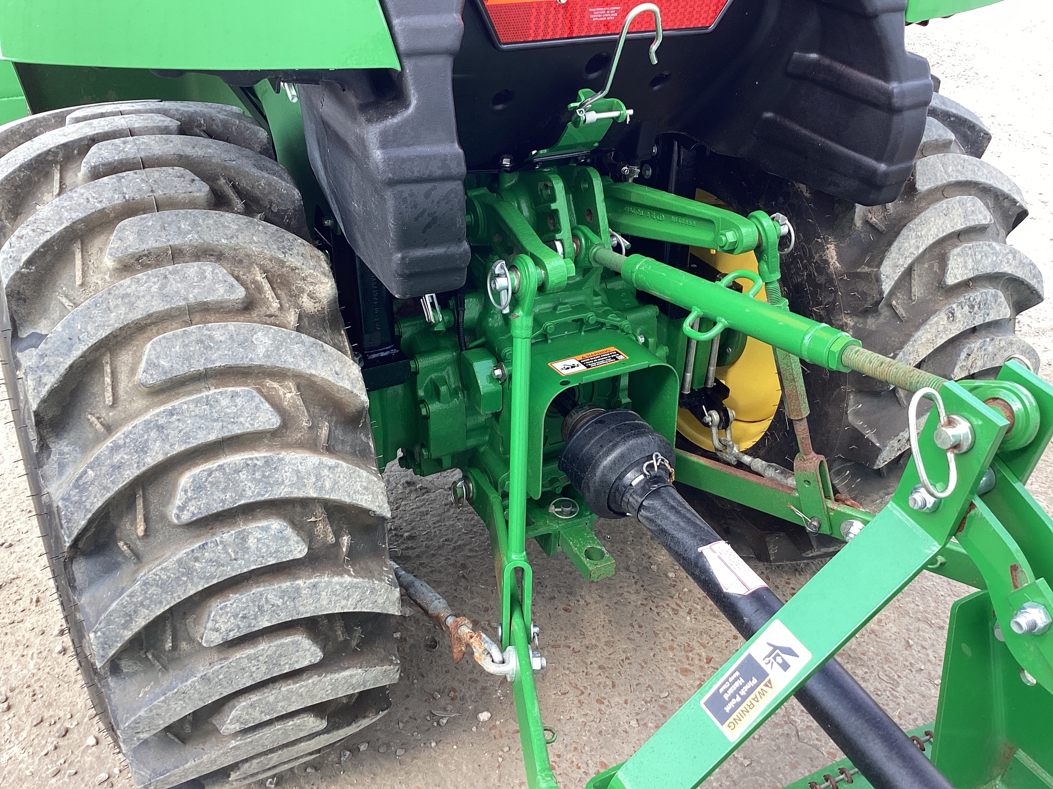 2022 John Deere 3025D Image 23