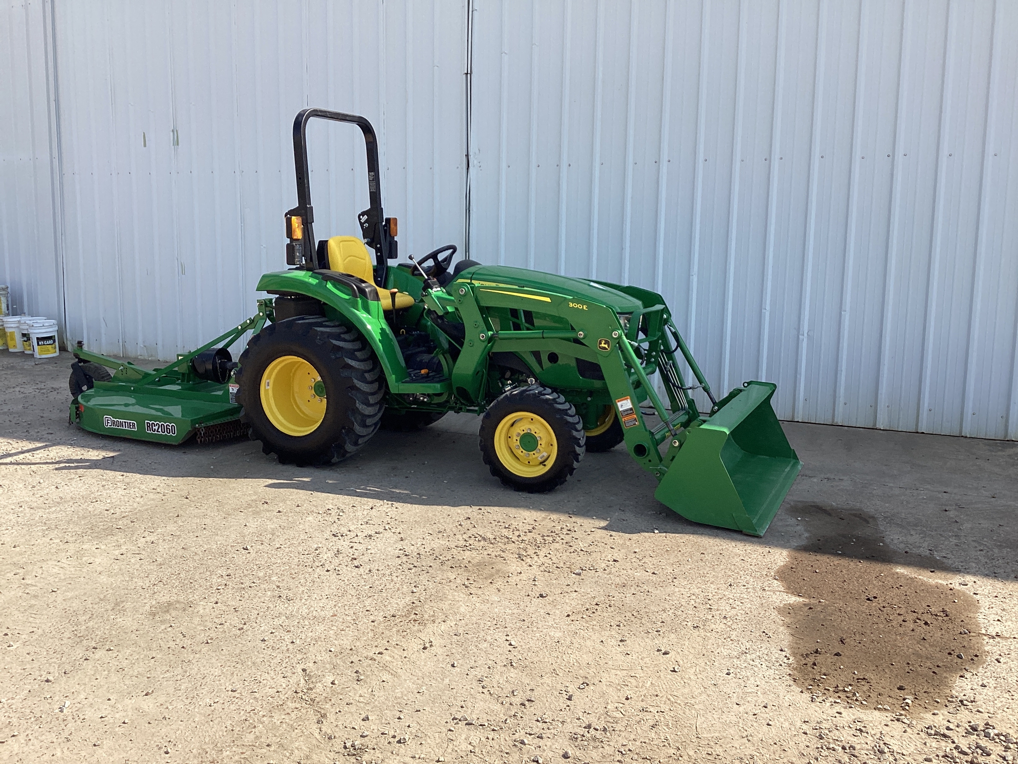 2022 John Deere 3025D Image 7