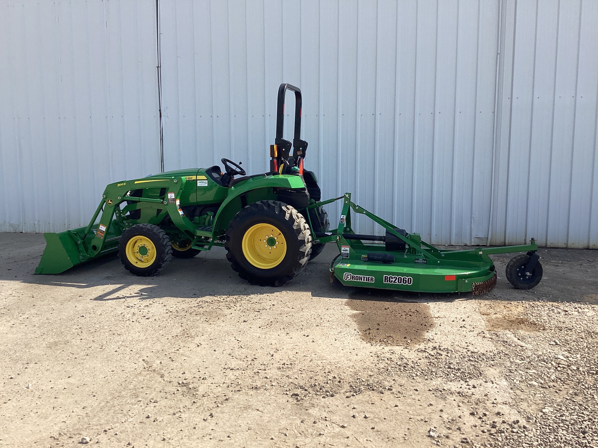 2022 John Deere 3025D Image 3