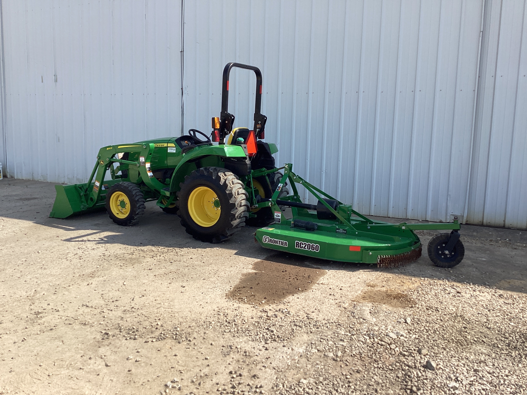 2022 John Deere 3025D Image 5