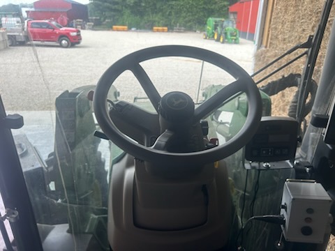 Photo of 2022 John Deere 5125R