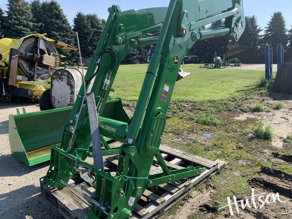 Photo of 2021 John Deere 660R