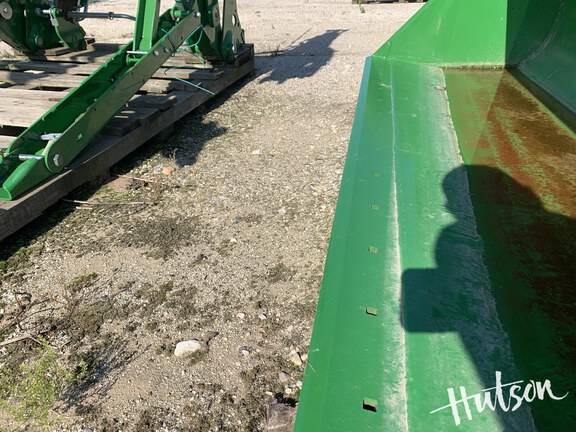 Photo of 2021 John Deere 660R