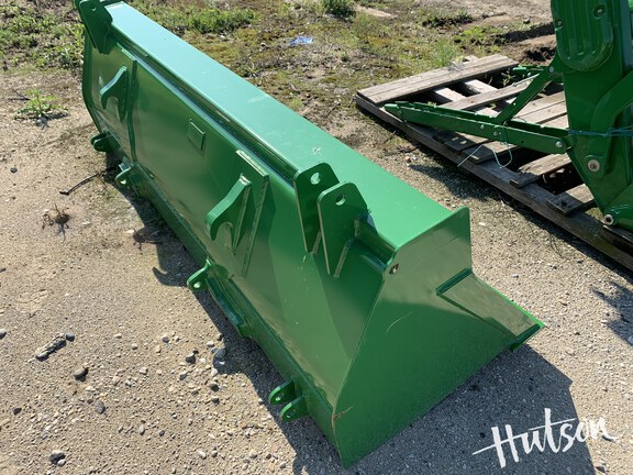 Photo of 2021 John Deere 660R