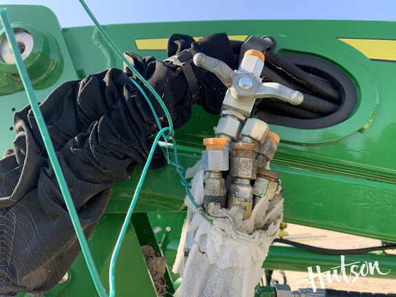 Photo of 2021 John Deere 660R