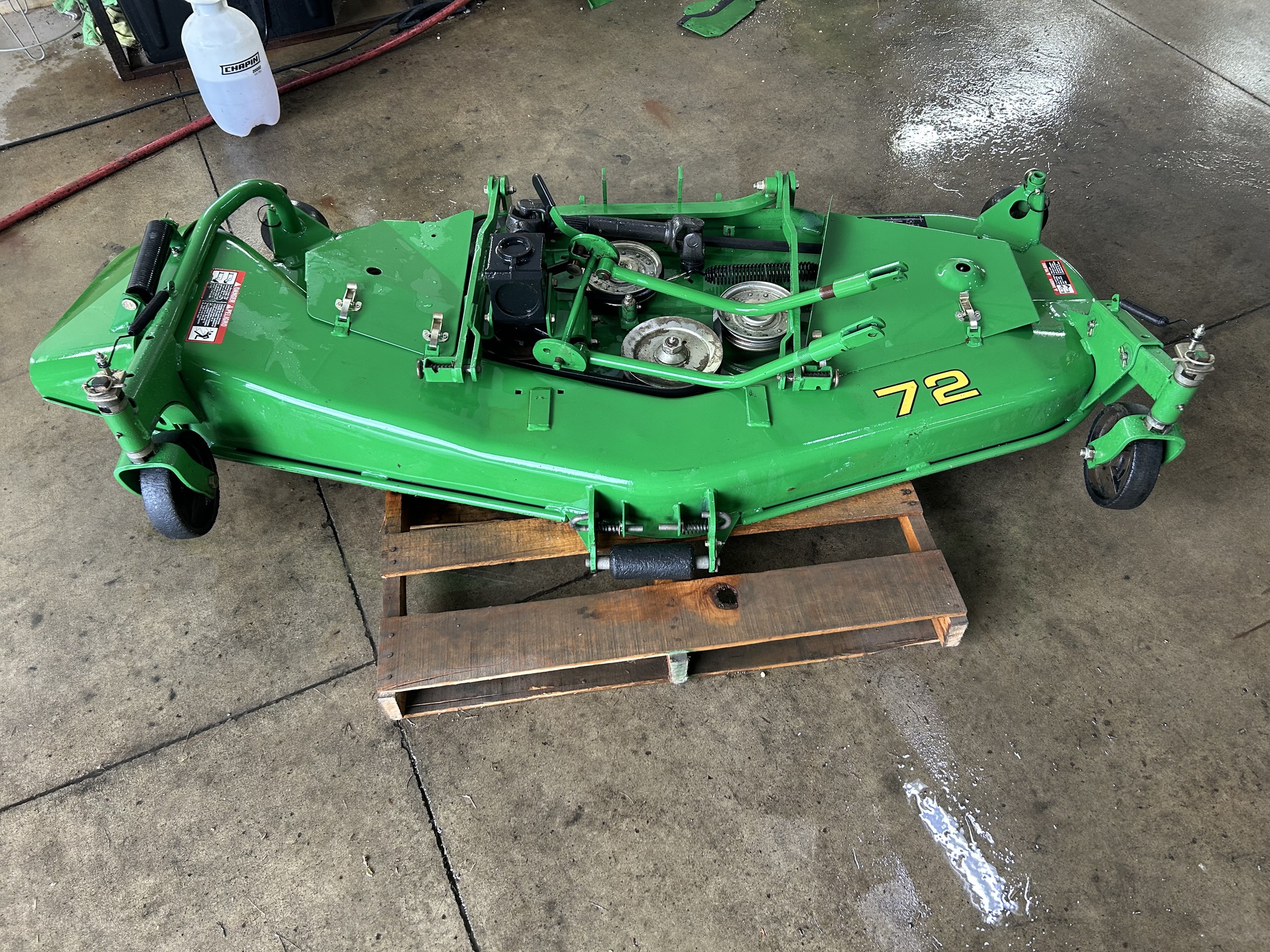 2001 John Deere 72