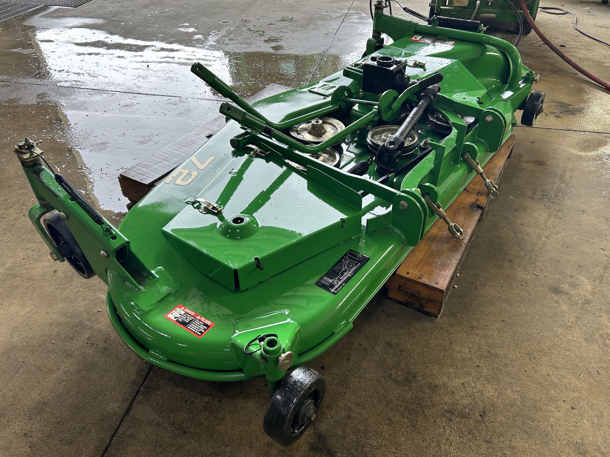 2001 John Deere 72