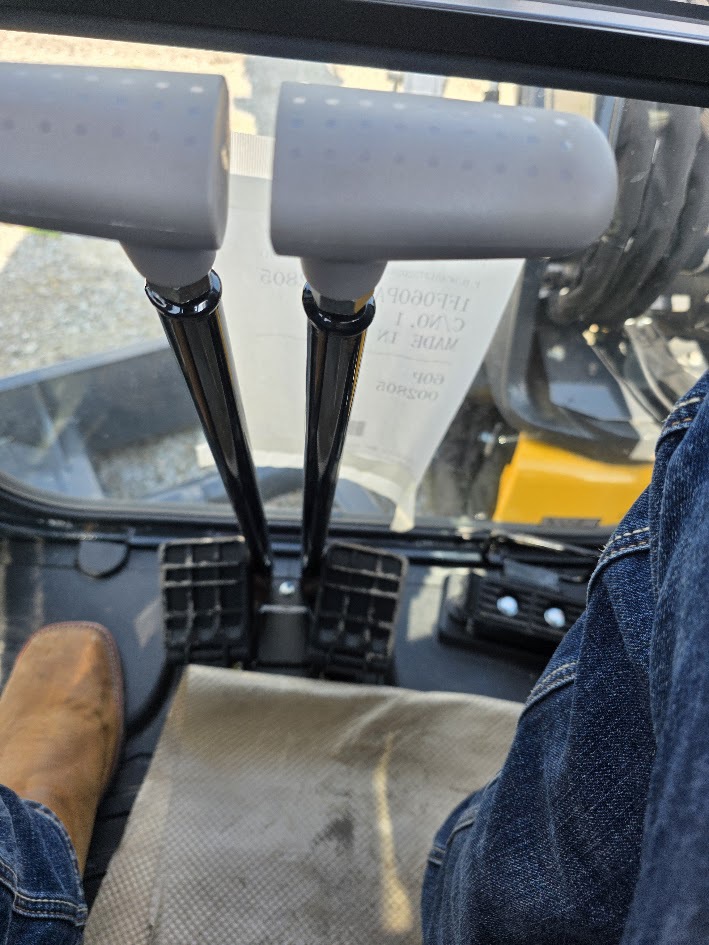 2025 John Deere 60 P Image 9
