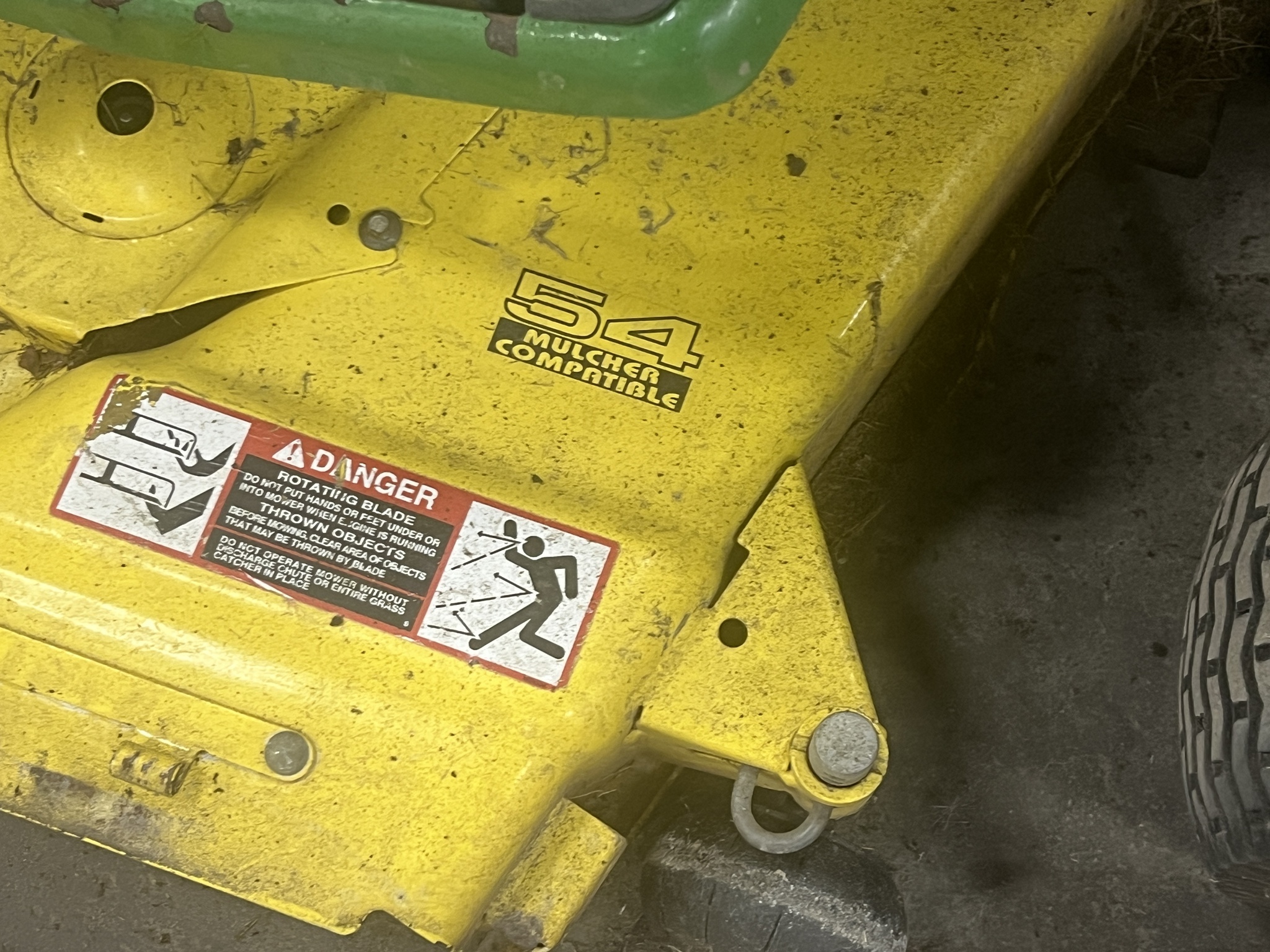 1998 John Deere 425 Image 9
