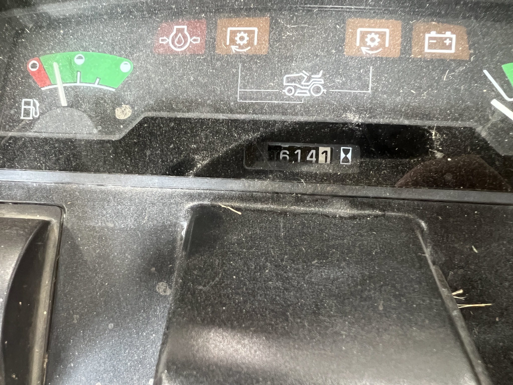 1998 John Deere 425 Image 10