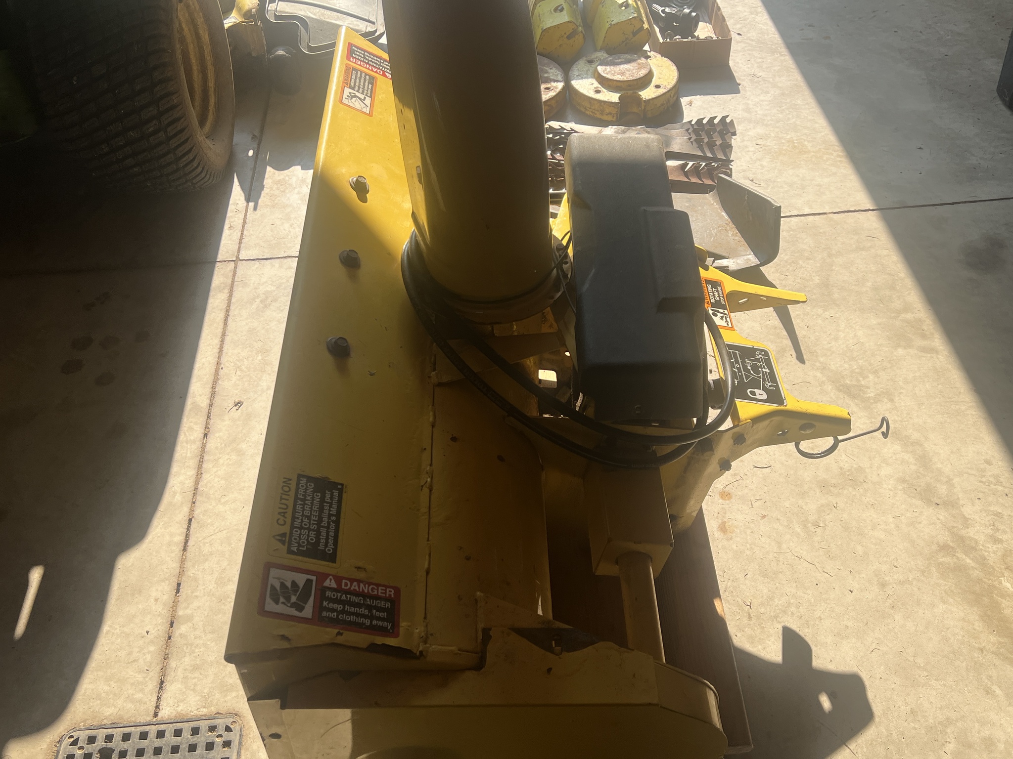 1998 John Deere 425 Image 13