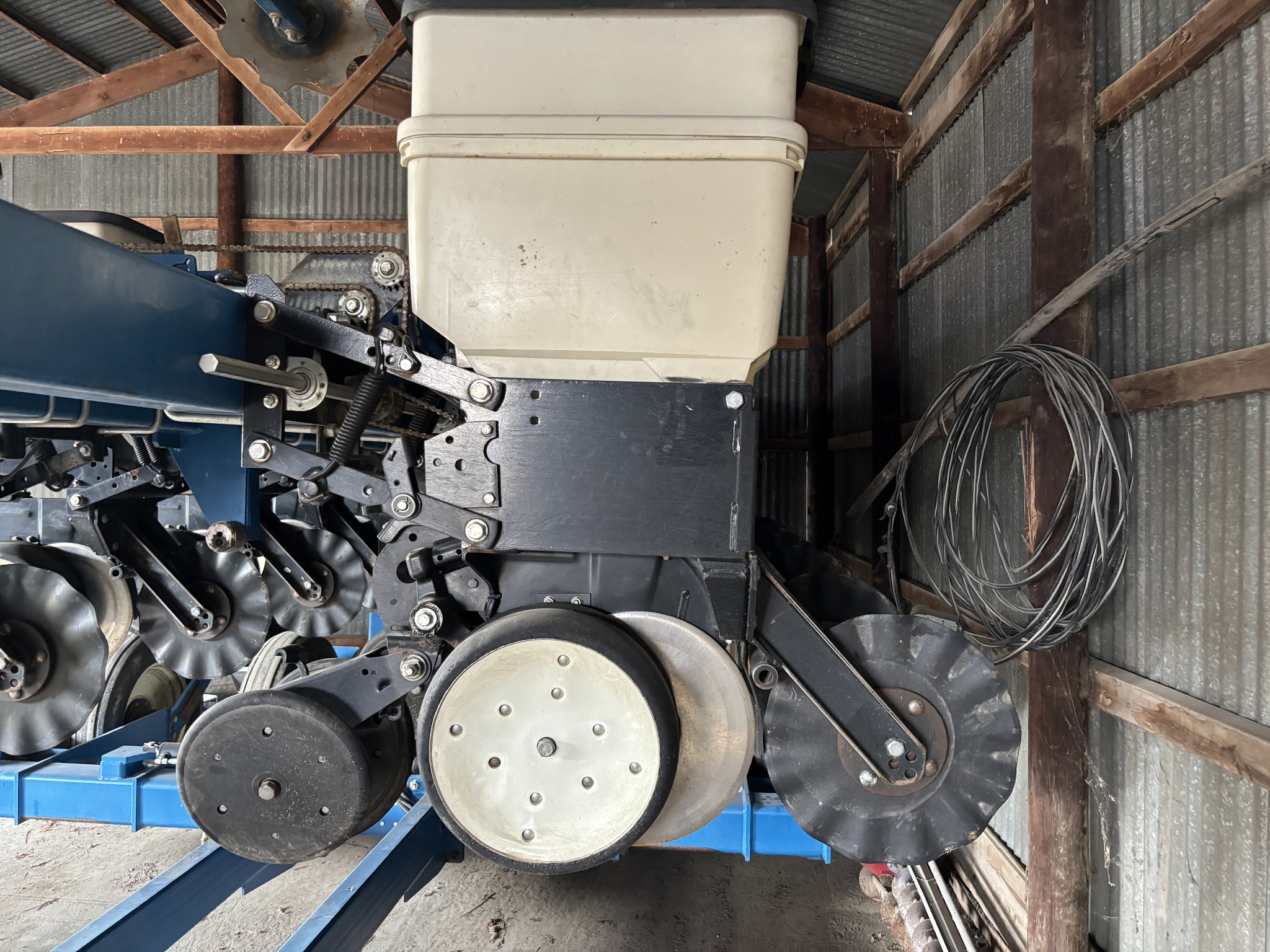 2013 Kinze 3500 Image 5