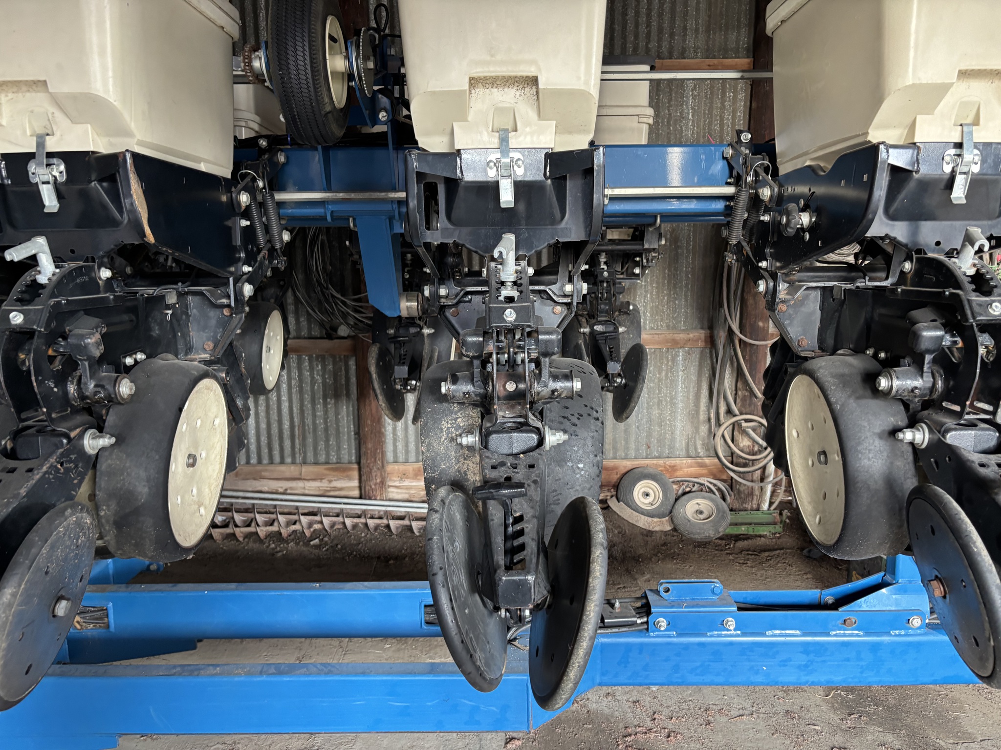 2013 Kinze 3500 Image 8