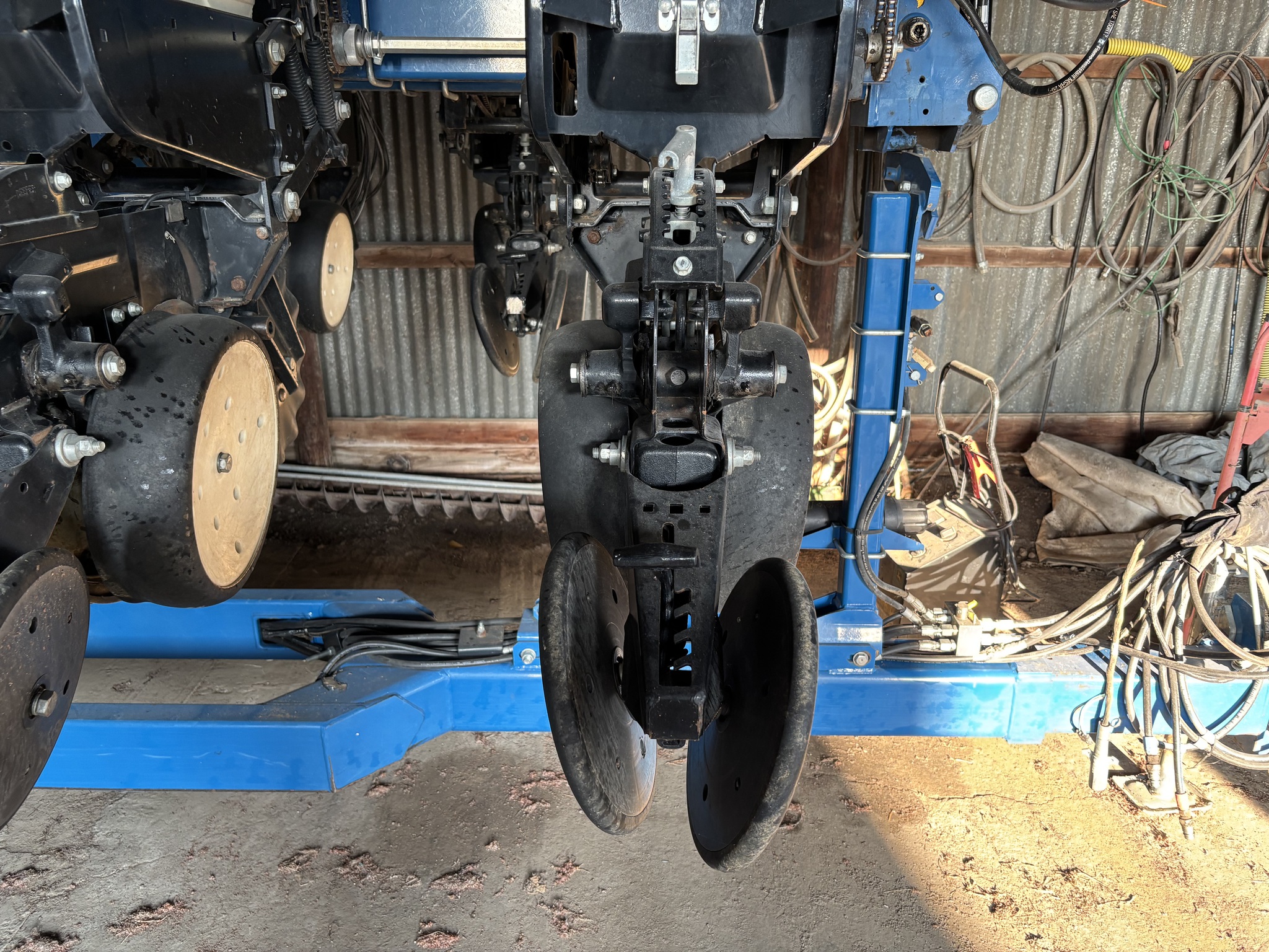 2013 Kinze 3500 Image 2