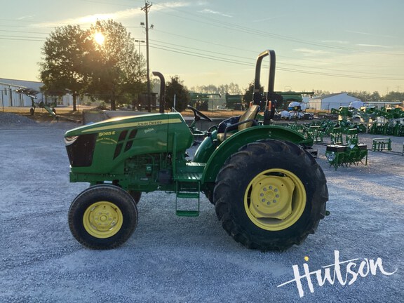 Photo of 2022 John Deere 5065E