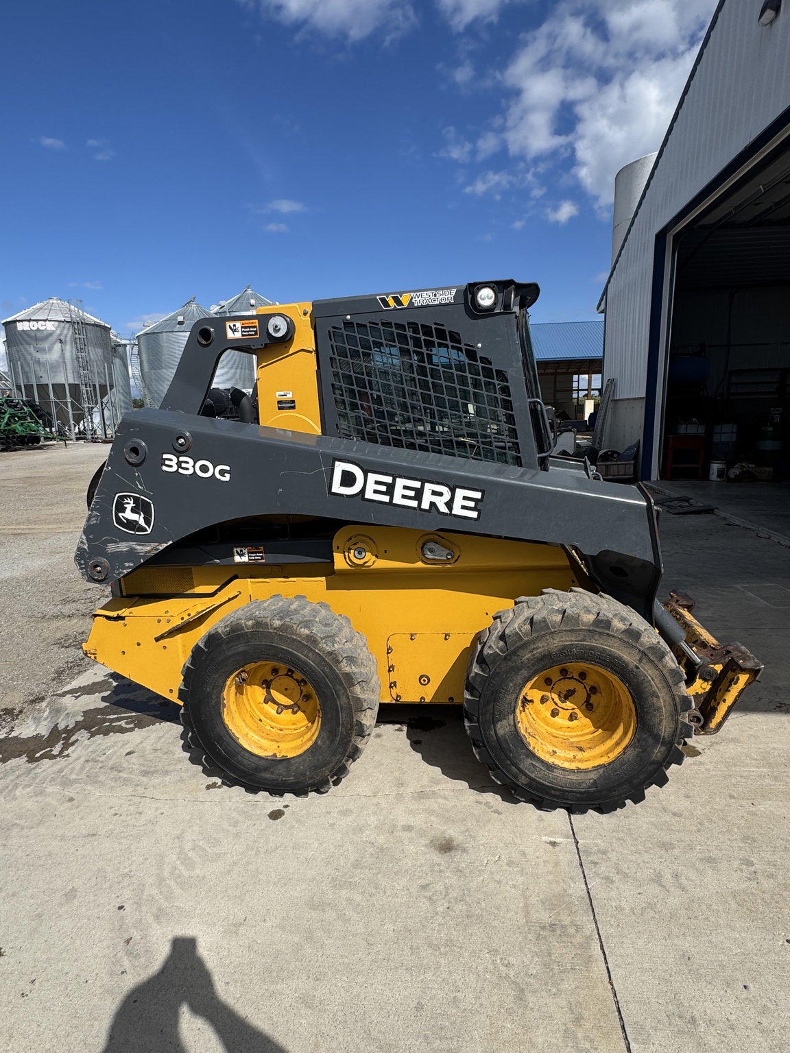 2018 John Deere 330G Image 2