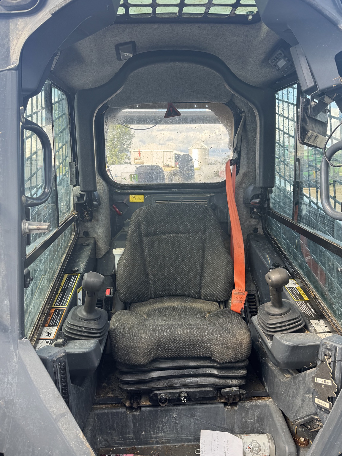 2018 John Deere 330G Image 7