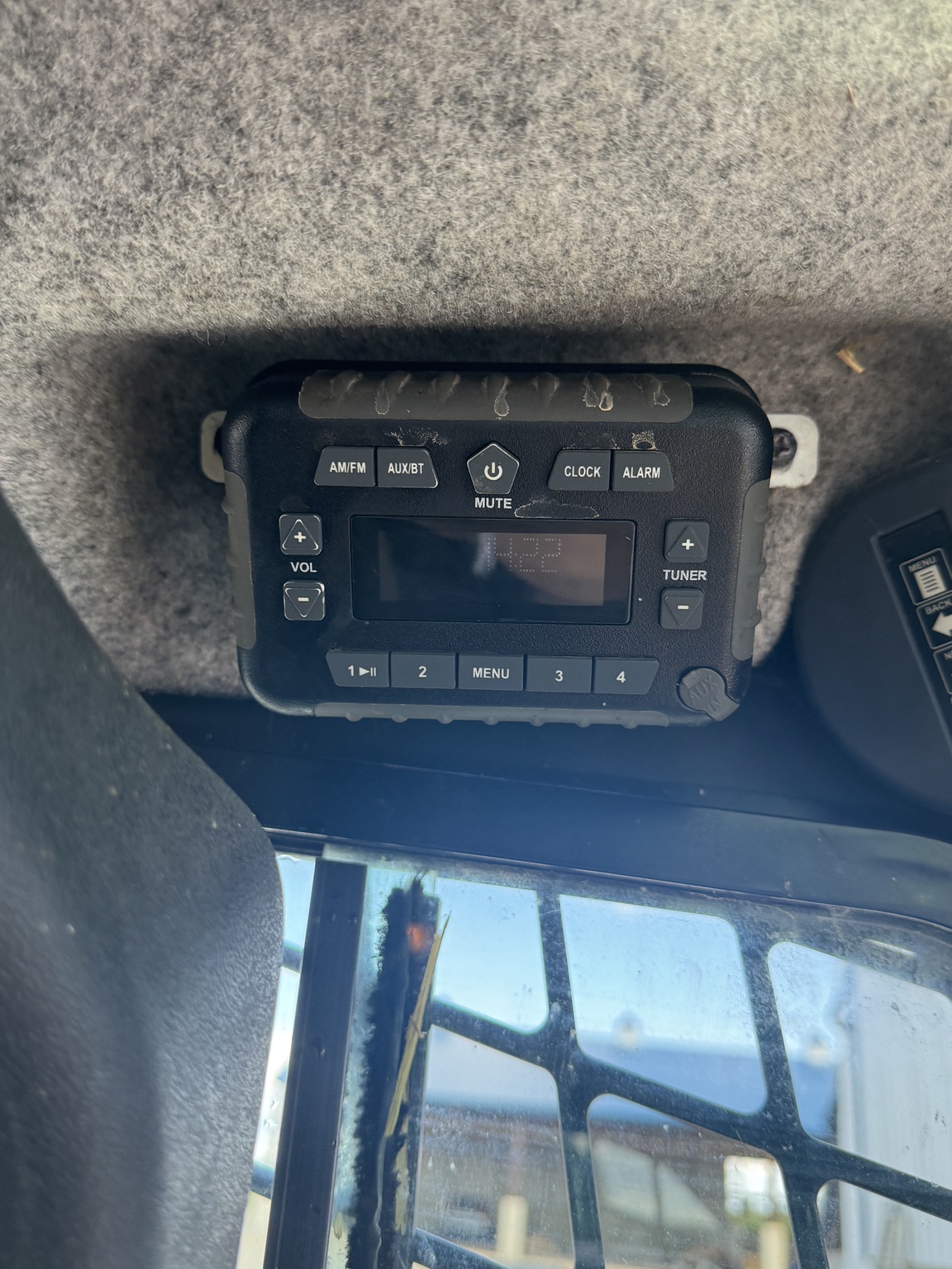 2018 John Deere 330G Image 9