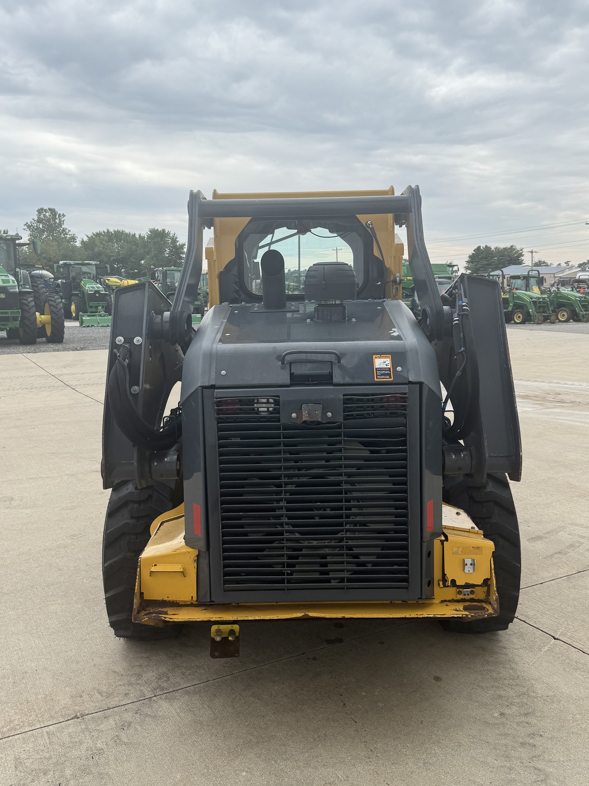 2018 John Deere 330G Image 4