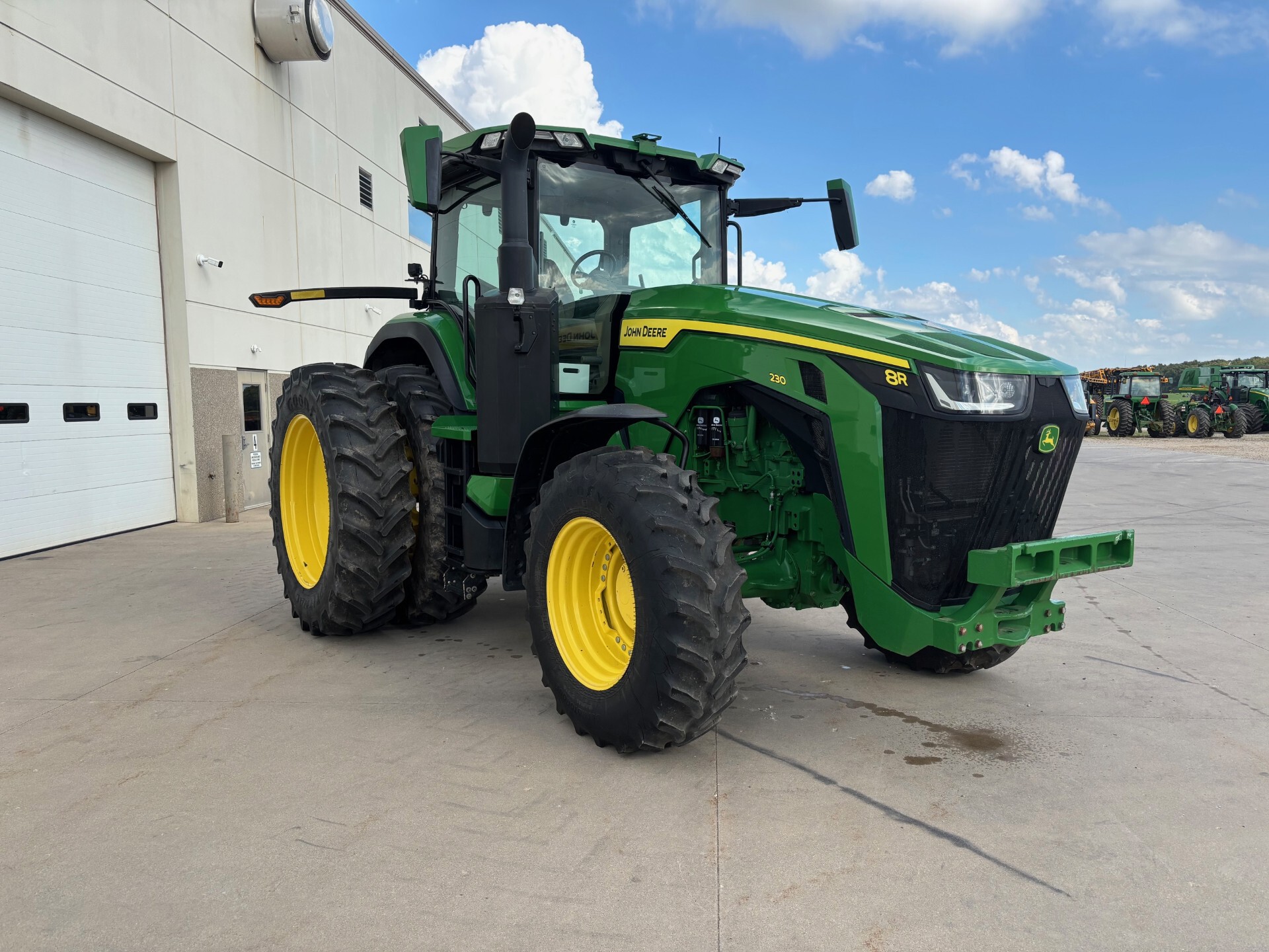 2021 John Deere 8R 230 Image 1