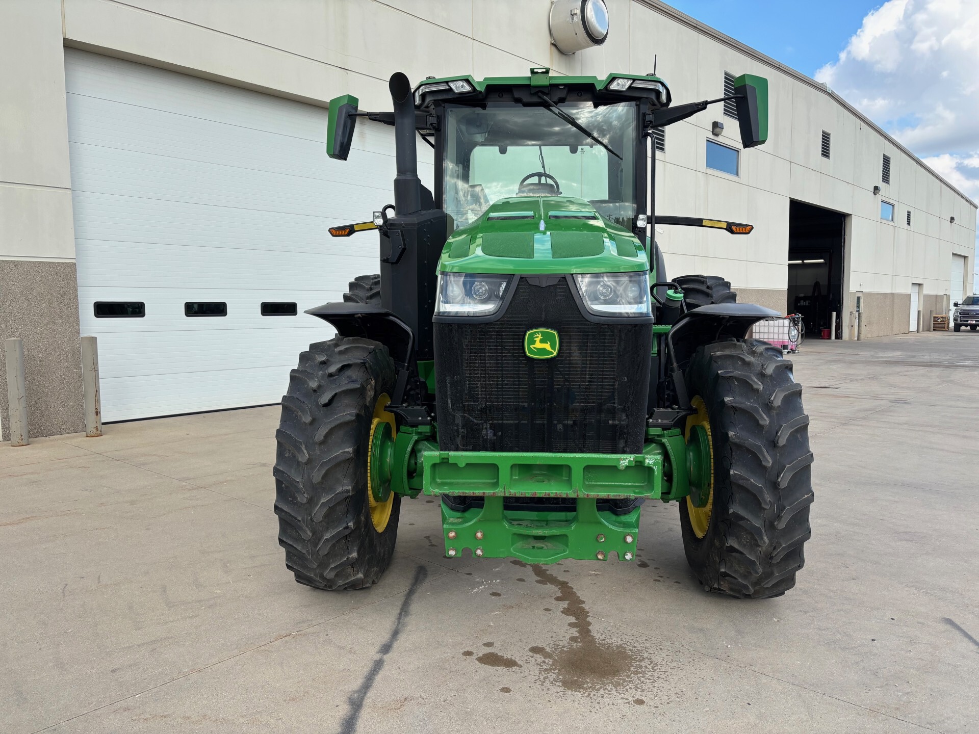 2021 John Deere 8R 230 Image 2