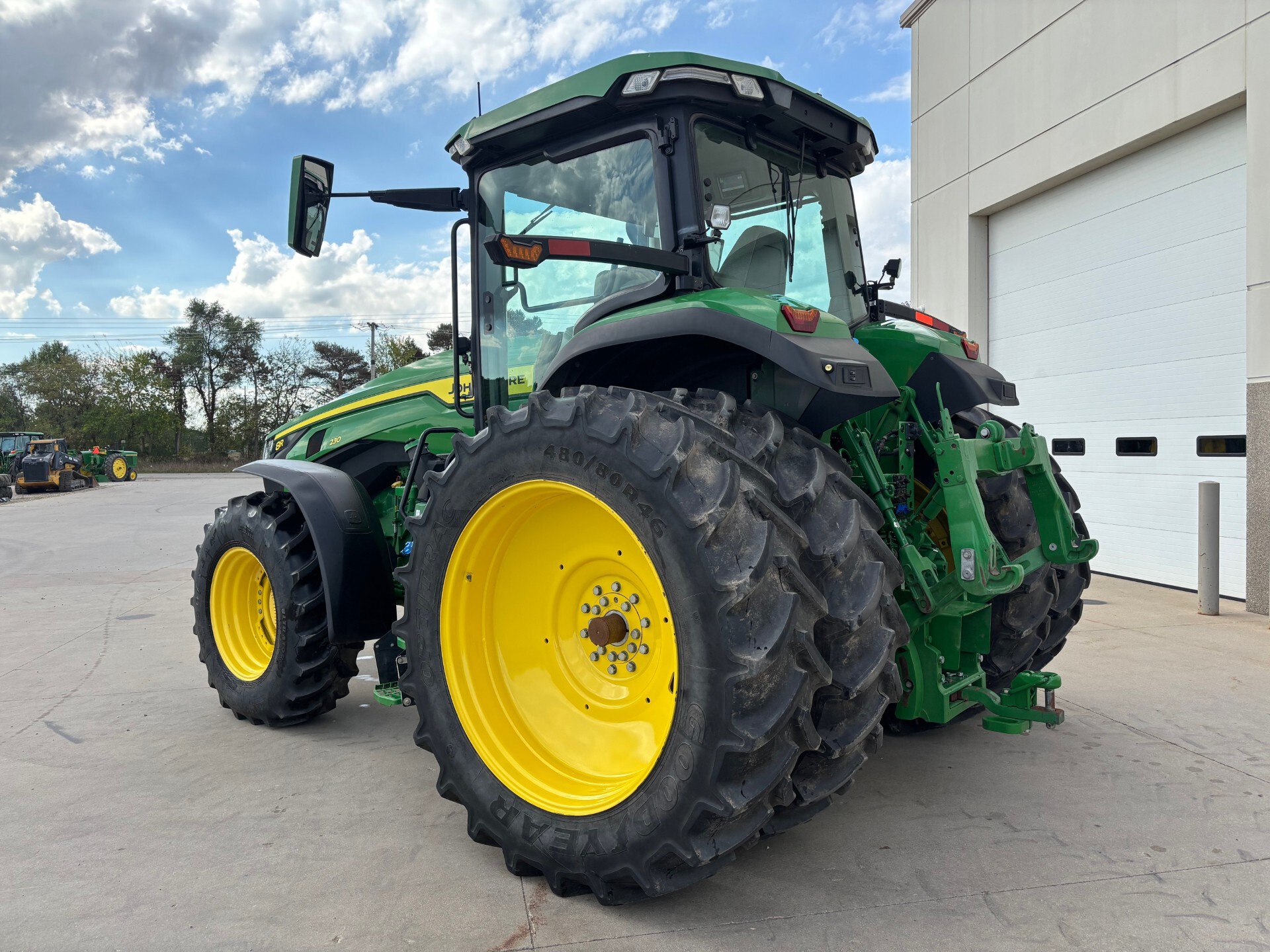 2021 John Deere 8R 230 Image 5