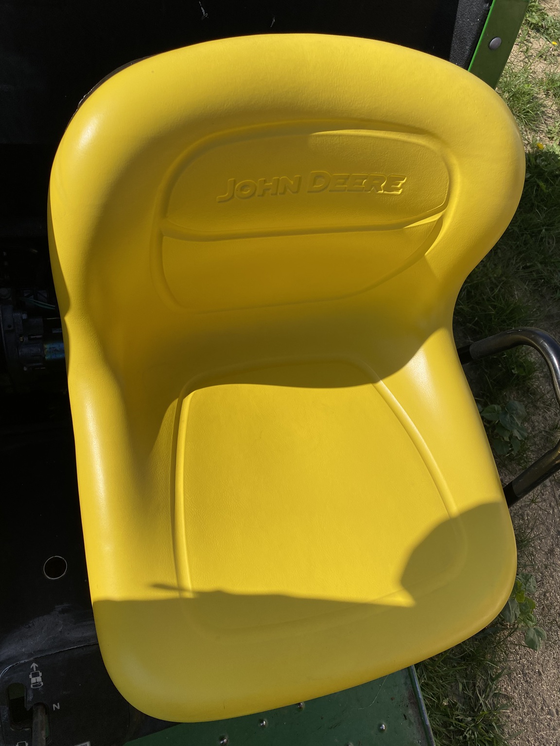 2004 John Deere CS GATOR Image 11