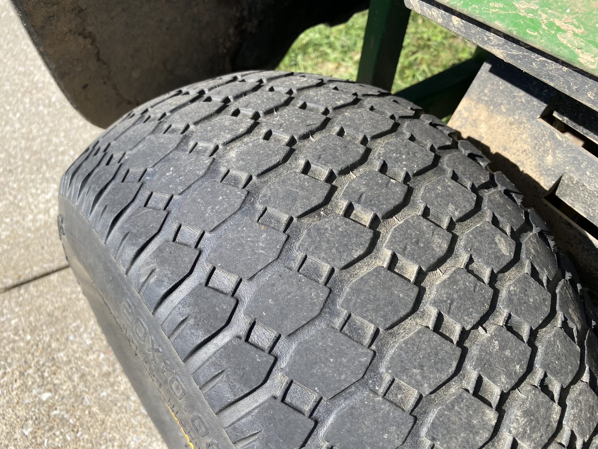 2004 John Deere CS GATOR Image 2