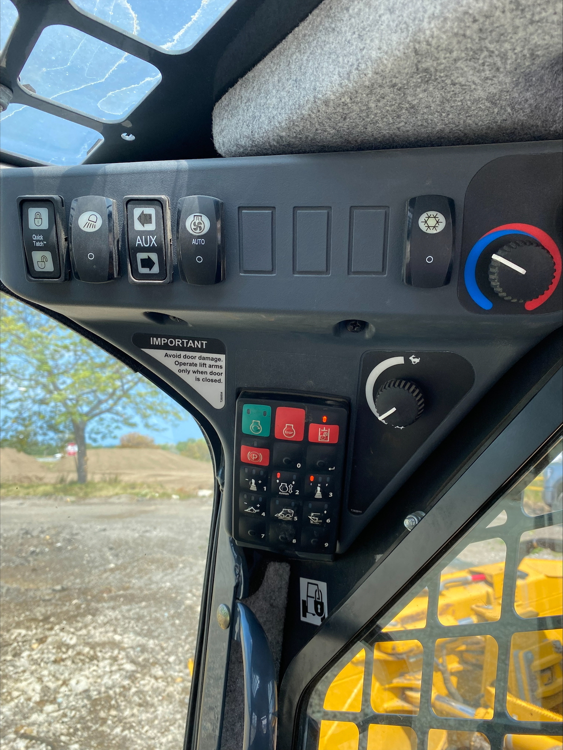 2020 John Deere 333G Image 5