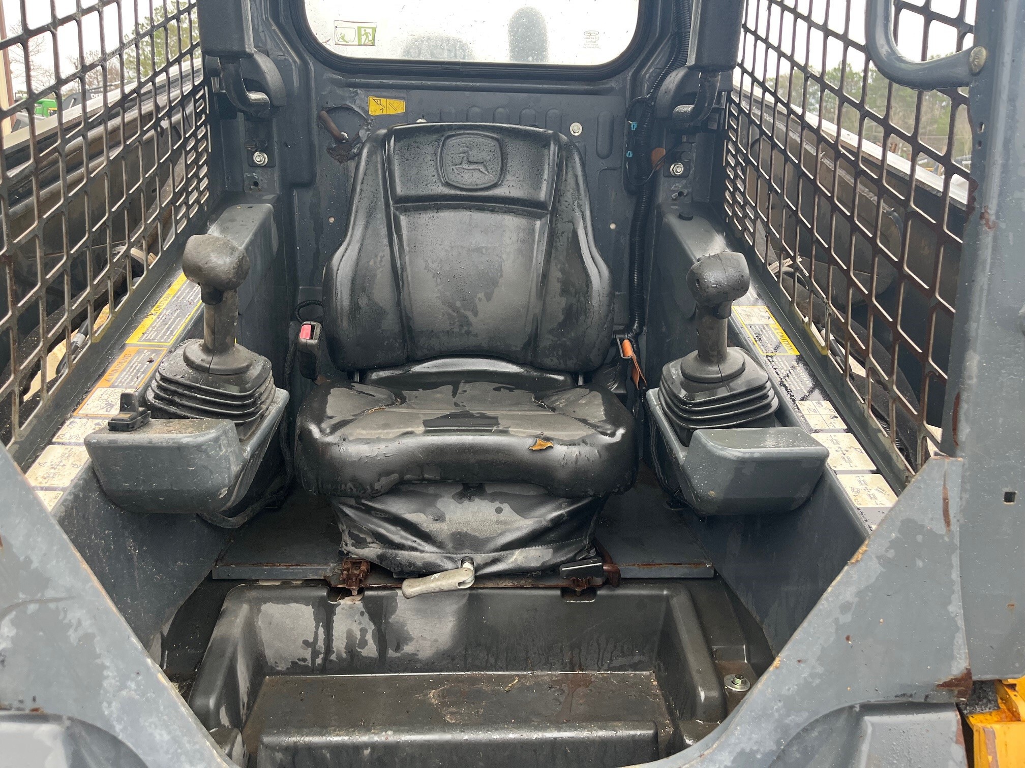 2019 John Deere 331G Image 5